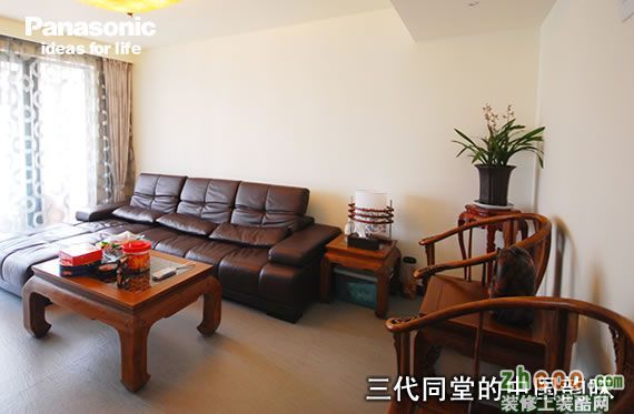 主客厅的家具风格当时都和设计师进行了沟通, 色调和风格都很统一.