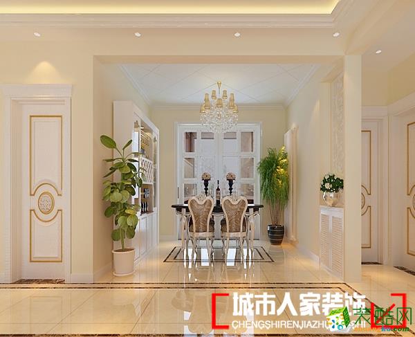 设计说明:本方案的特征是强调线型流动的变化,色彩华丽且用暖色调加以协调,淡黄色墙纸营造出整体温馨居家的氛围;银镜饰面及镜面不锈钢家具的运用为空间添加了现代时尚的气息,同时让空间变得通透灵动;皮革材质的运用让奢华感升级;淡雅的饰品柔化了空间硬朗的线条。它在形式上以浪漫主义为基础,常用大理石、华丽多彩的织物、多姿曲线的家具让室内显示出豪华、富丽的特点,充满强烈的动感效果。
