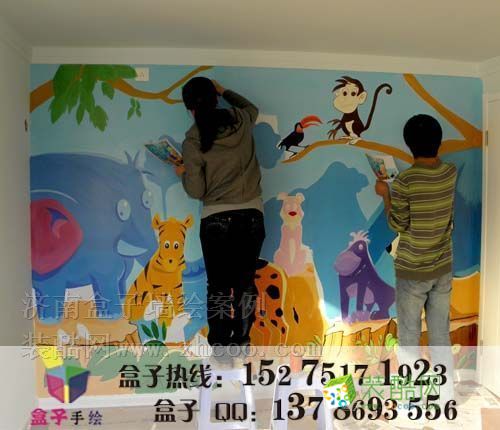 我们为他们可爱的二楼儿童房做了墙绘设计,是一副动物世界,色彩很和谐