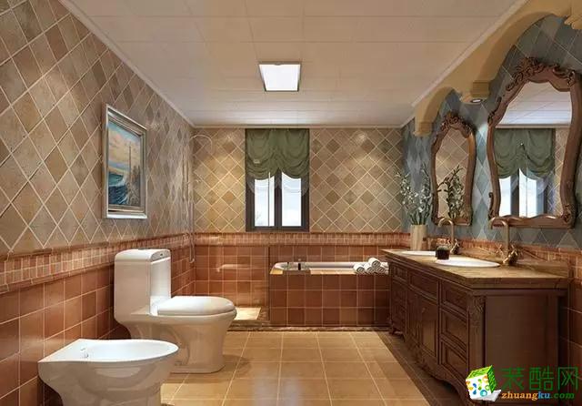 卫生间采用暖色的瓷砖，墙面菱形拼花砖不显得单调